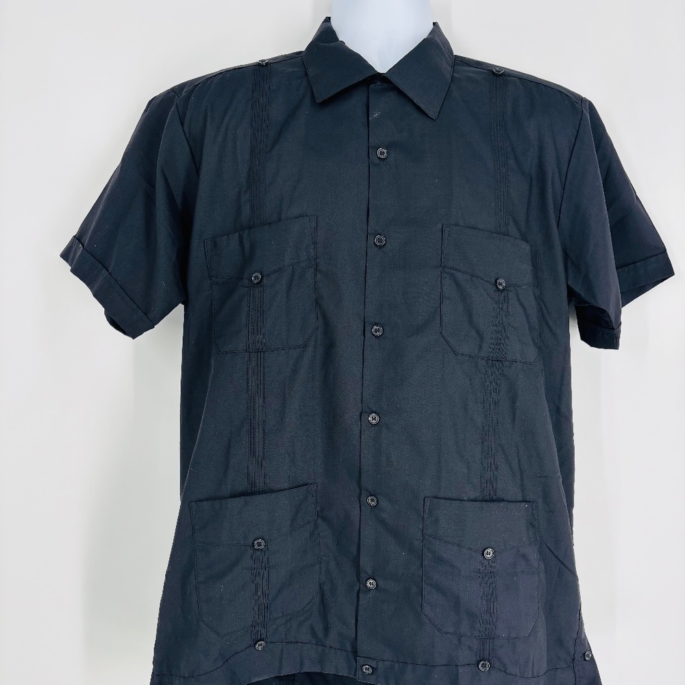 Pre-Owned Men's Guayabera Shirt Black Dual Pocket Shirt Size: L Cuban Style!
